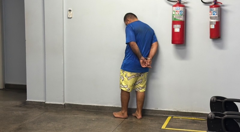 ROCAM prende “Loirinho” com drogas no Terminal da Matriz, no Centro de Manaus