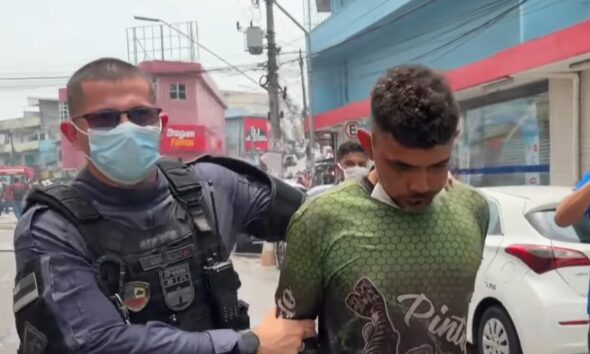 Vulgo “Foguinho” é preso após saquear loja durante incêndio no Centro de Manaus