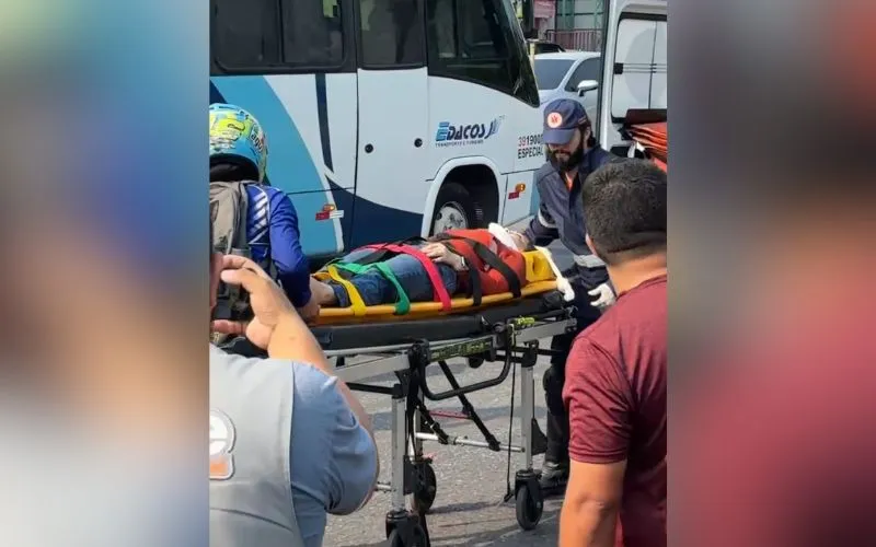 Acidente entre moto e carreta deixa passageira ferida no Coroado
