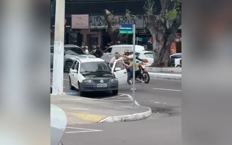 Motorista leva pedrada durante briga de trânsito em Manaus