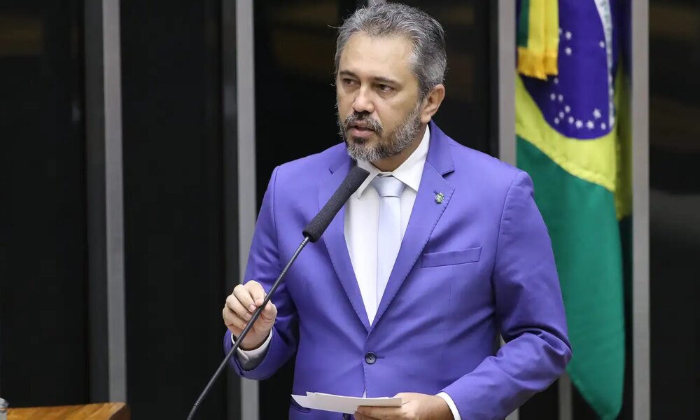 Ceará reelege Elmano governador no primeiro turno