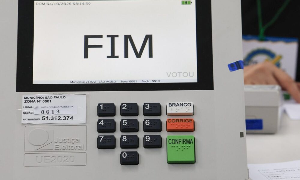TSE registra 421 urnas substituídas nas primeiras 2 horas de votação
