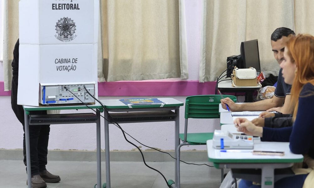PM detém cinco pessoas por crimes eleitorais em São Paulo