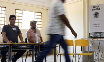 Cerca de 158,7 milhões de eleitores vão às urnas em todo o país