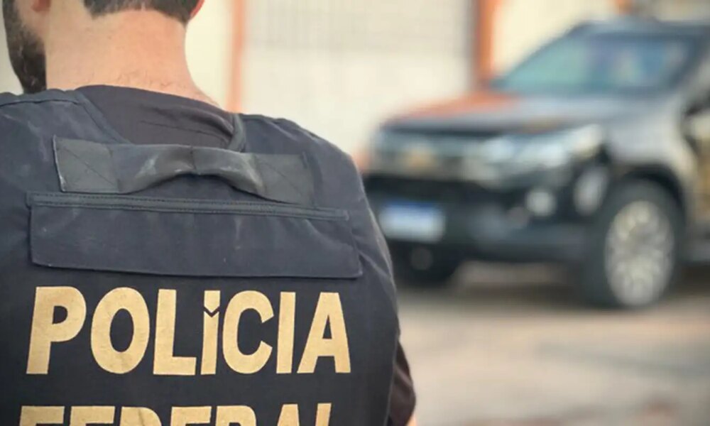 PF investiga uso de broches com câmera para gravar votos