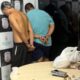 Dupla é presa com drogas e arma falsa em boca de fumo na zona Sul de Manaus; veja vídeo