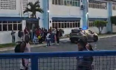 Eleitores relatam urnas fechadas e falta de transporte em Salvador