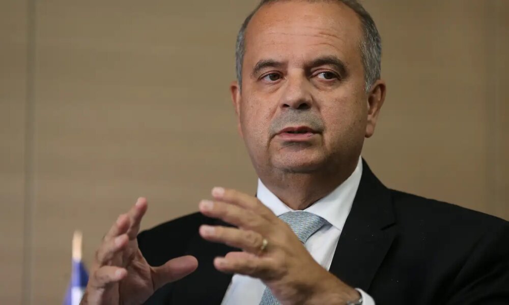 Coordenador de campanha se diz surpreso com fuga de Flávio