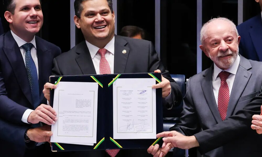 Descanso de trabalhador não quebra empresas, diz Lula após fim da 6x1