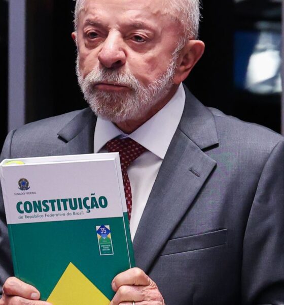 Lula faz campanha em MG e celebra fim da jornada 6x1