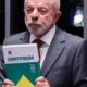 Lula faz campanha em MG e celebra fim da jornada 6x1