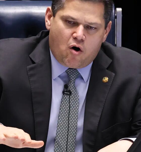 Alcolumbre vai promulgar fim da escala 6x1 nesta sexta