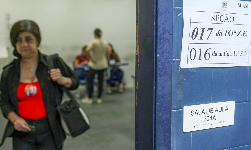 TRE-RJ diz que seções eleitorais ficarão abertas até as 19h