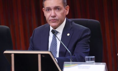 Nunes Marques suspende postagens ilegais contra campanha de Lula
